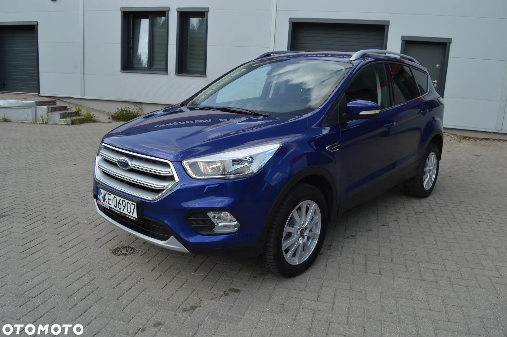 Ford Kuga 1.5 EcoBoost 2x4 Titanium - 4