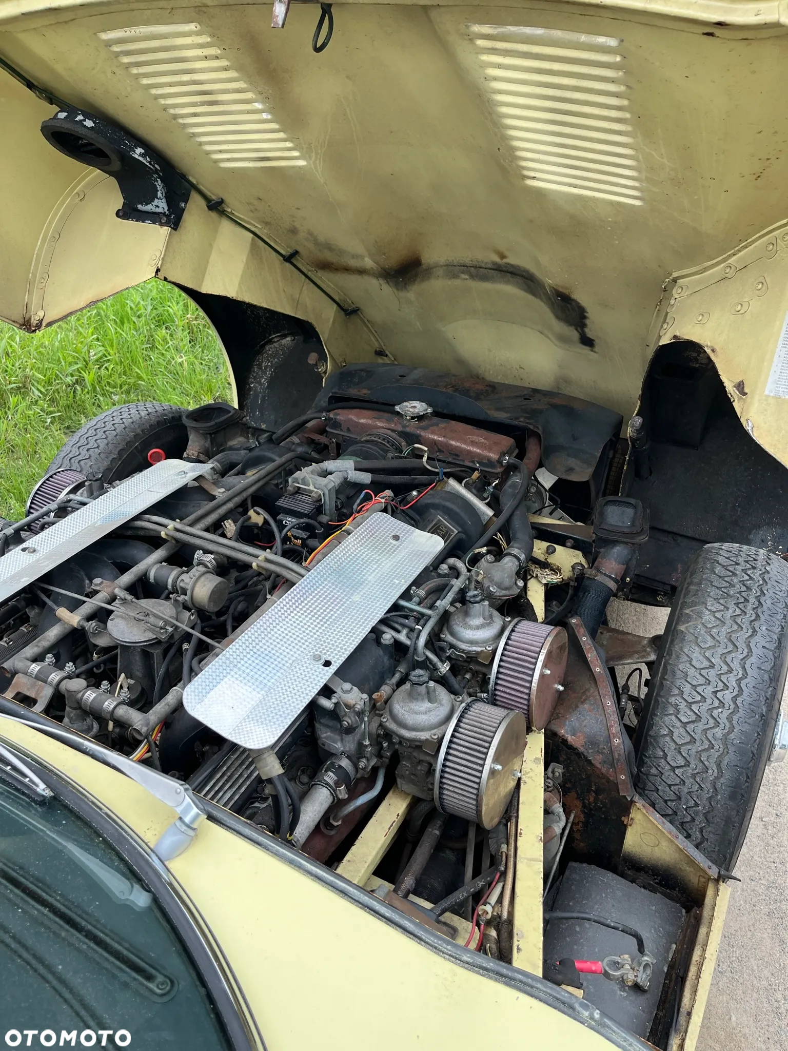Jaguar E-Type - 28