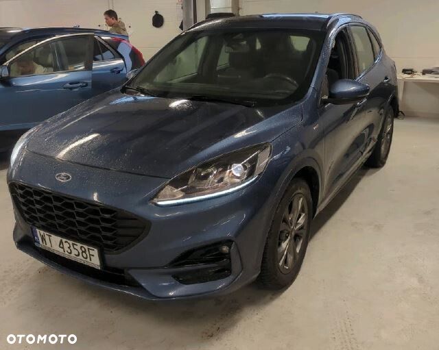 Ford Kuga - 1