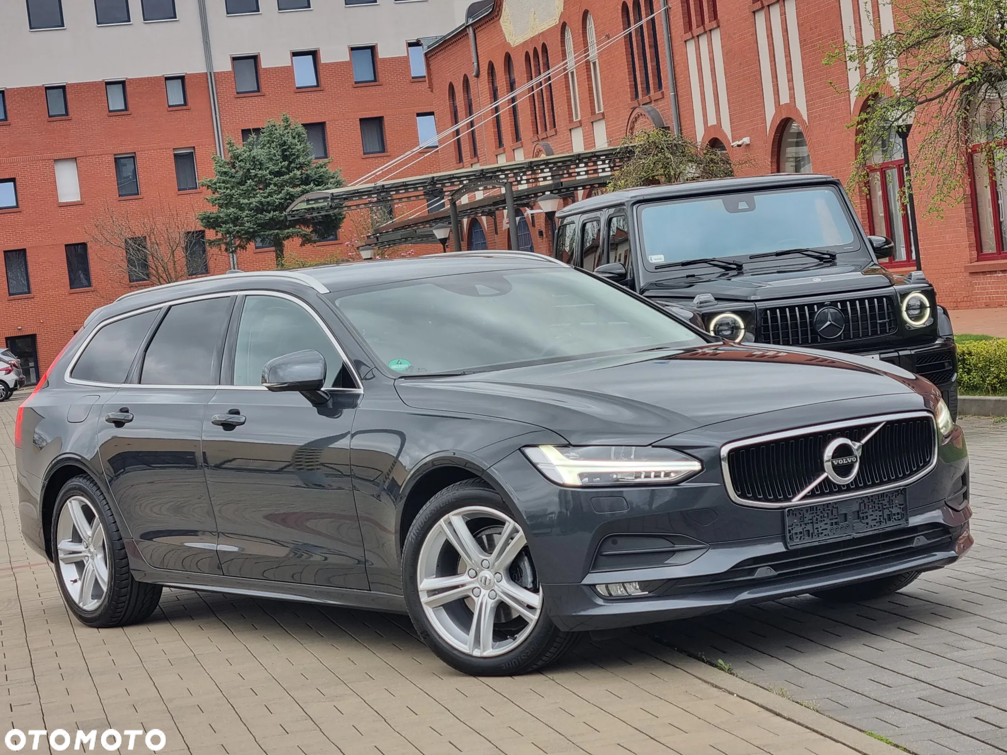 Volvo V90 D4 Geartronic Momentum Pro - 40