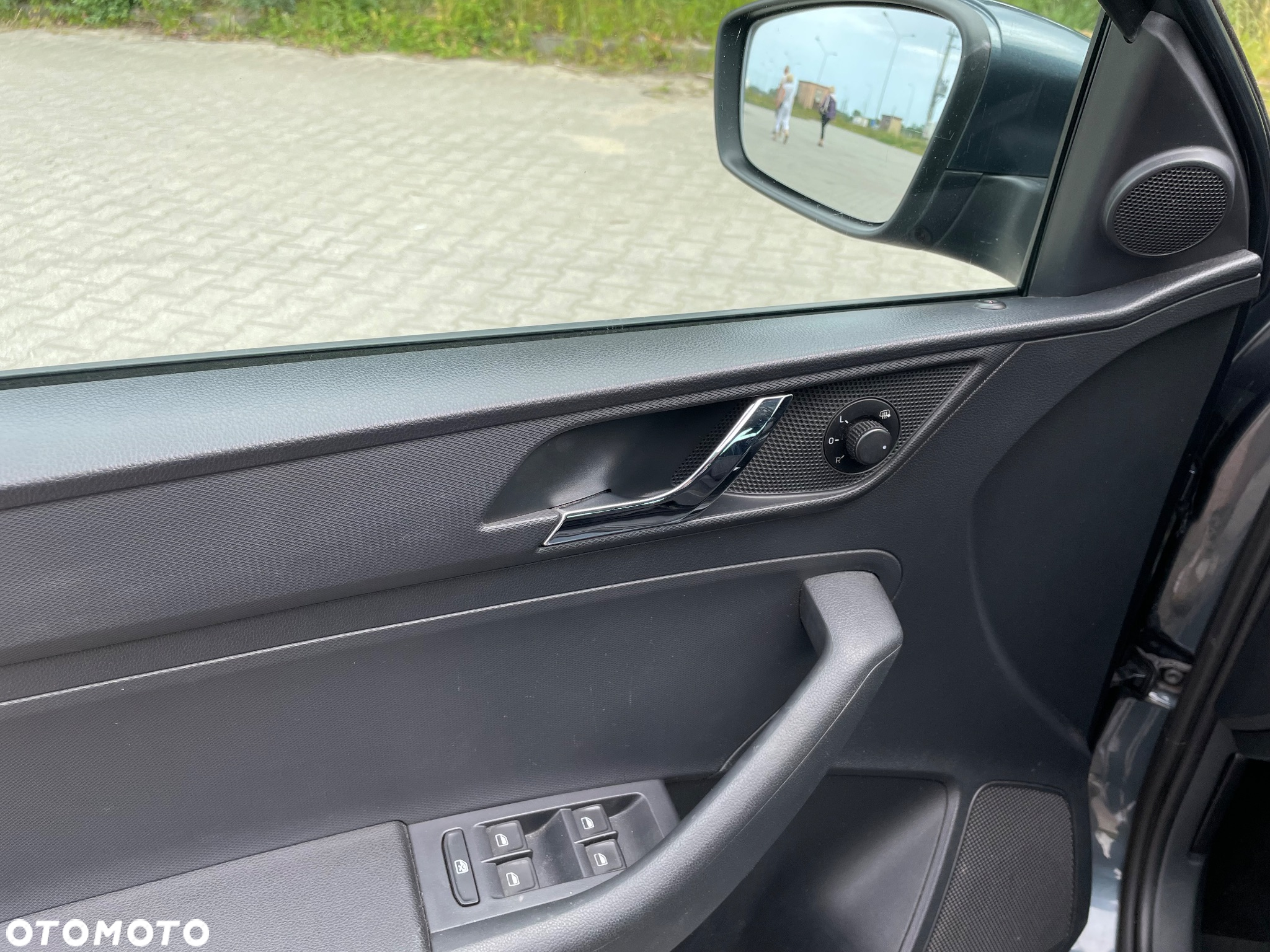 Skoda RAPID 1.2 TSI Ambition - 14