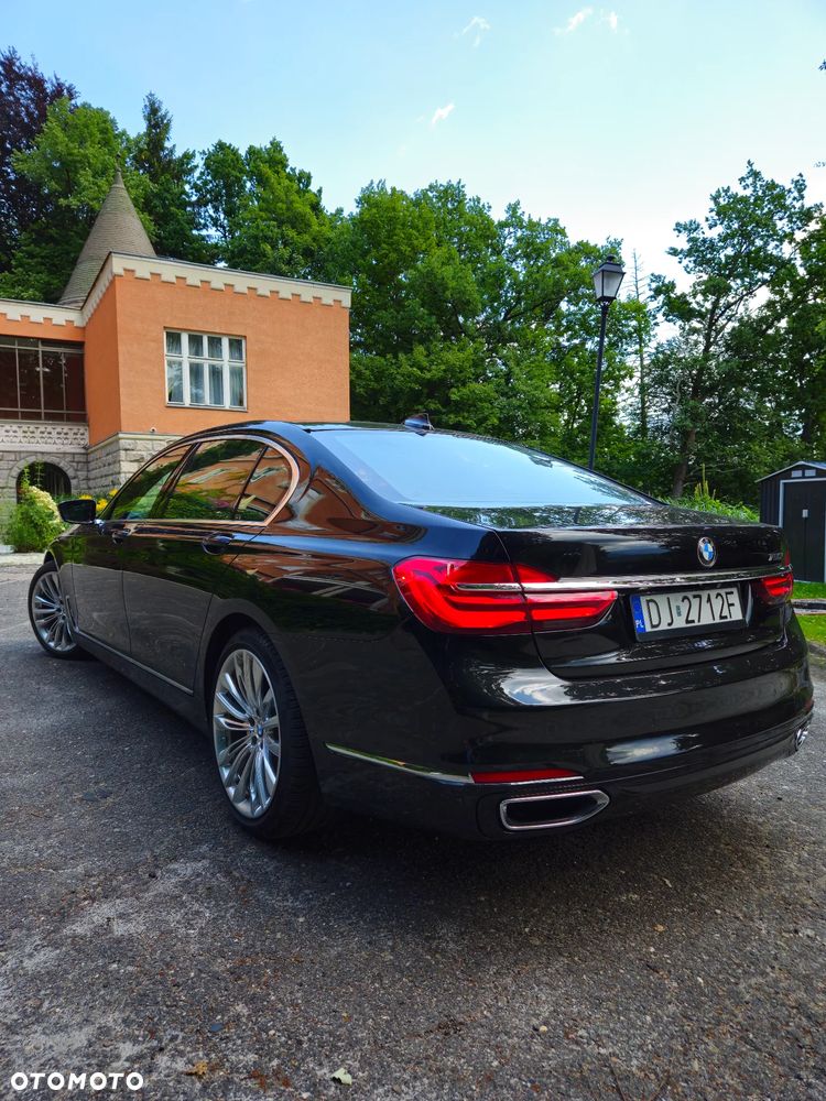 BMW Seria 7 750Li Edition Exclusive - 6