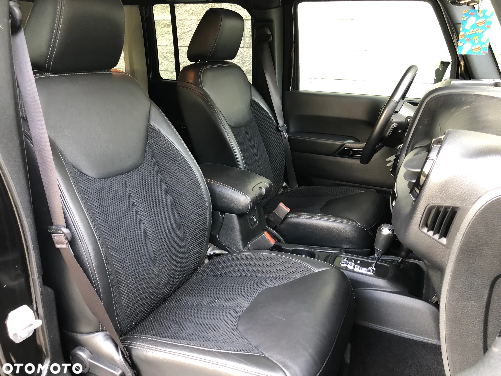 Jeep Wrangler Unlimited Hard-Top 3.6 Automatik Black Edition - 29