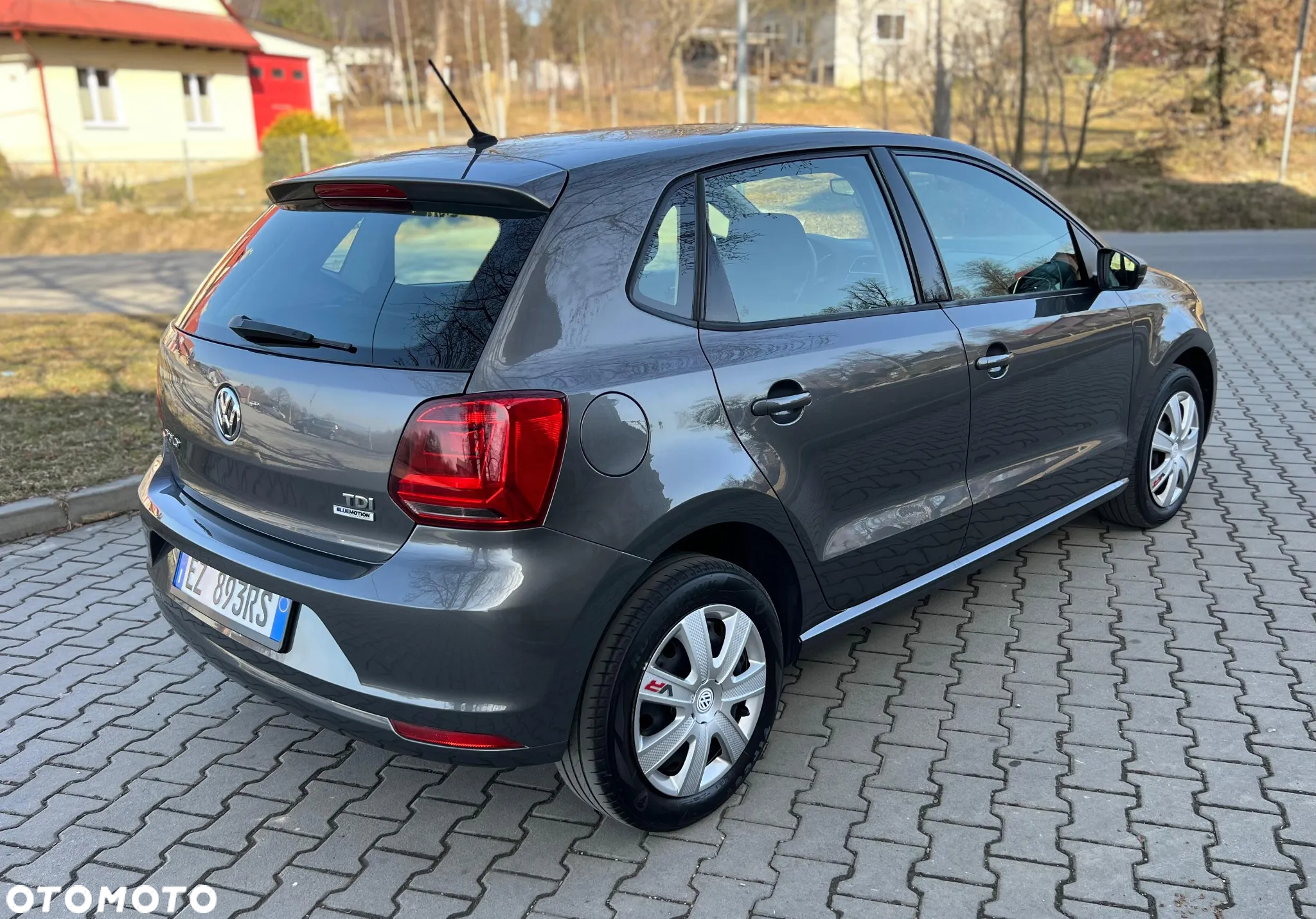 Volkswagen Polo 1.4 TDI (Blue Motion Technology) Comfortline - 6