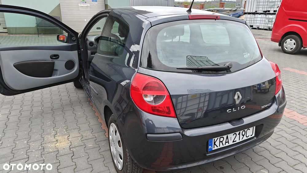 Renault Clio - 2