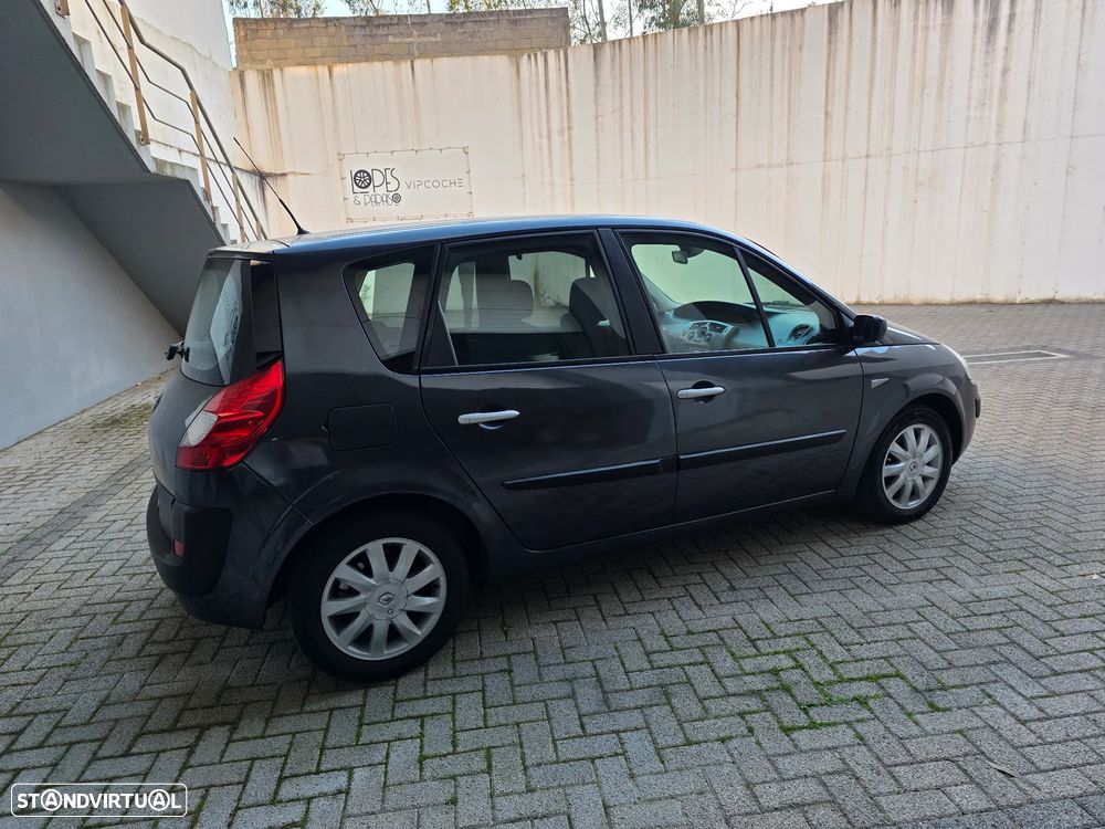 Renault Scénic 1.5 dCi Dynamique S - 10