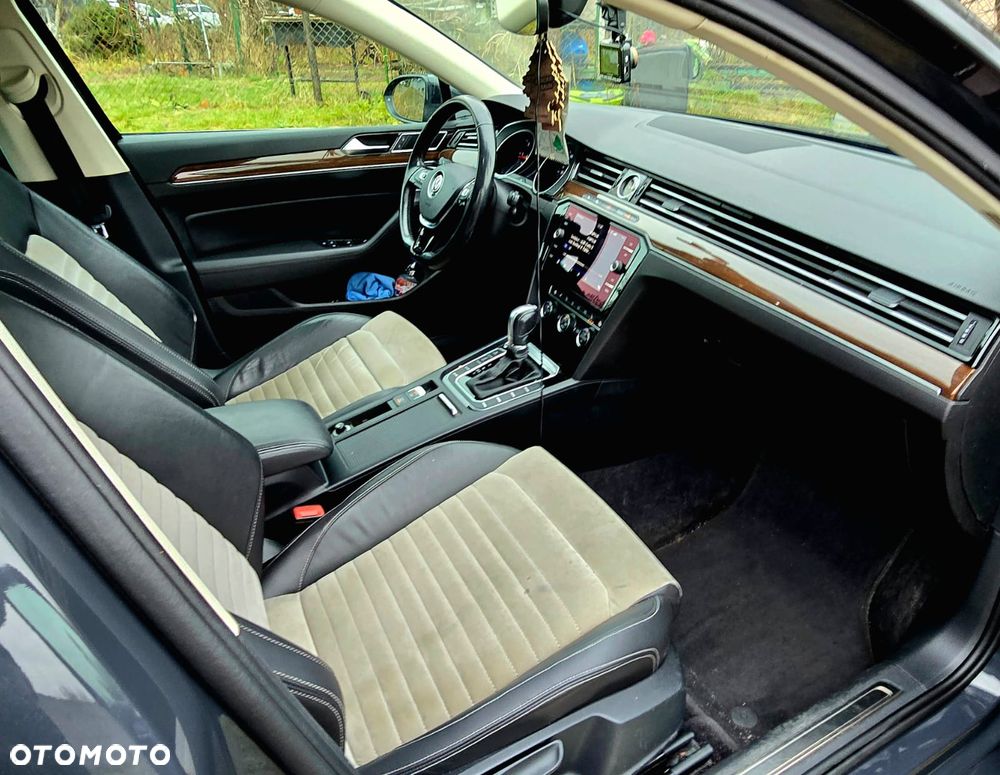 Volkswagen Passat 2.0 TDI (BlueMotion Technology) DSG Highline - 17