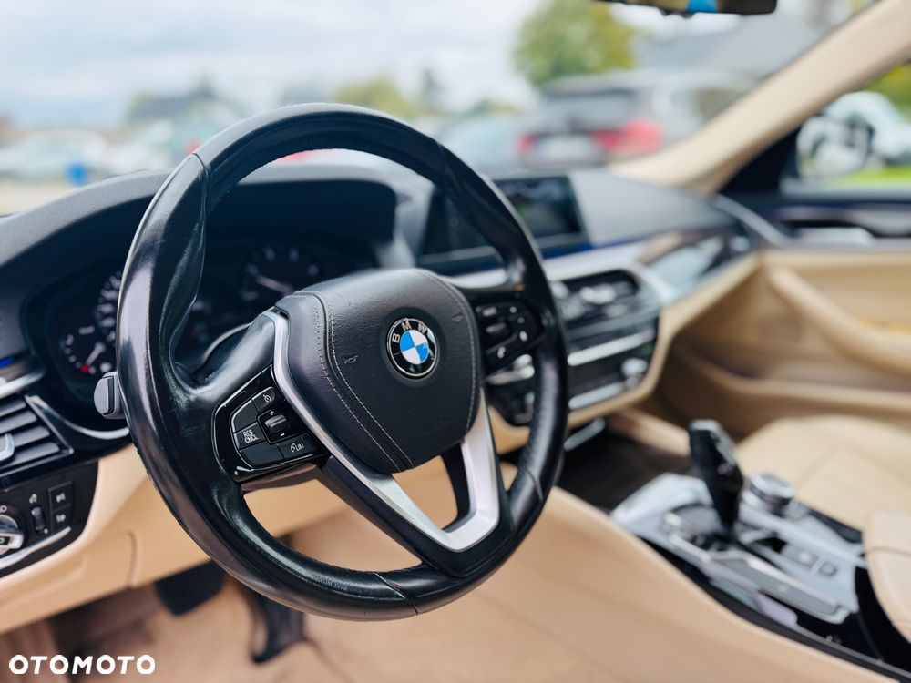 BMW Seria 5 520d Luxury Line sport - 14