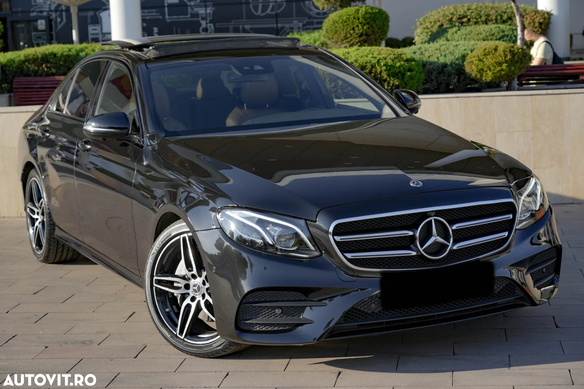 Mercedes-Benz E 220 d 9G-TRONIC AMG Line - 2