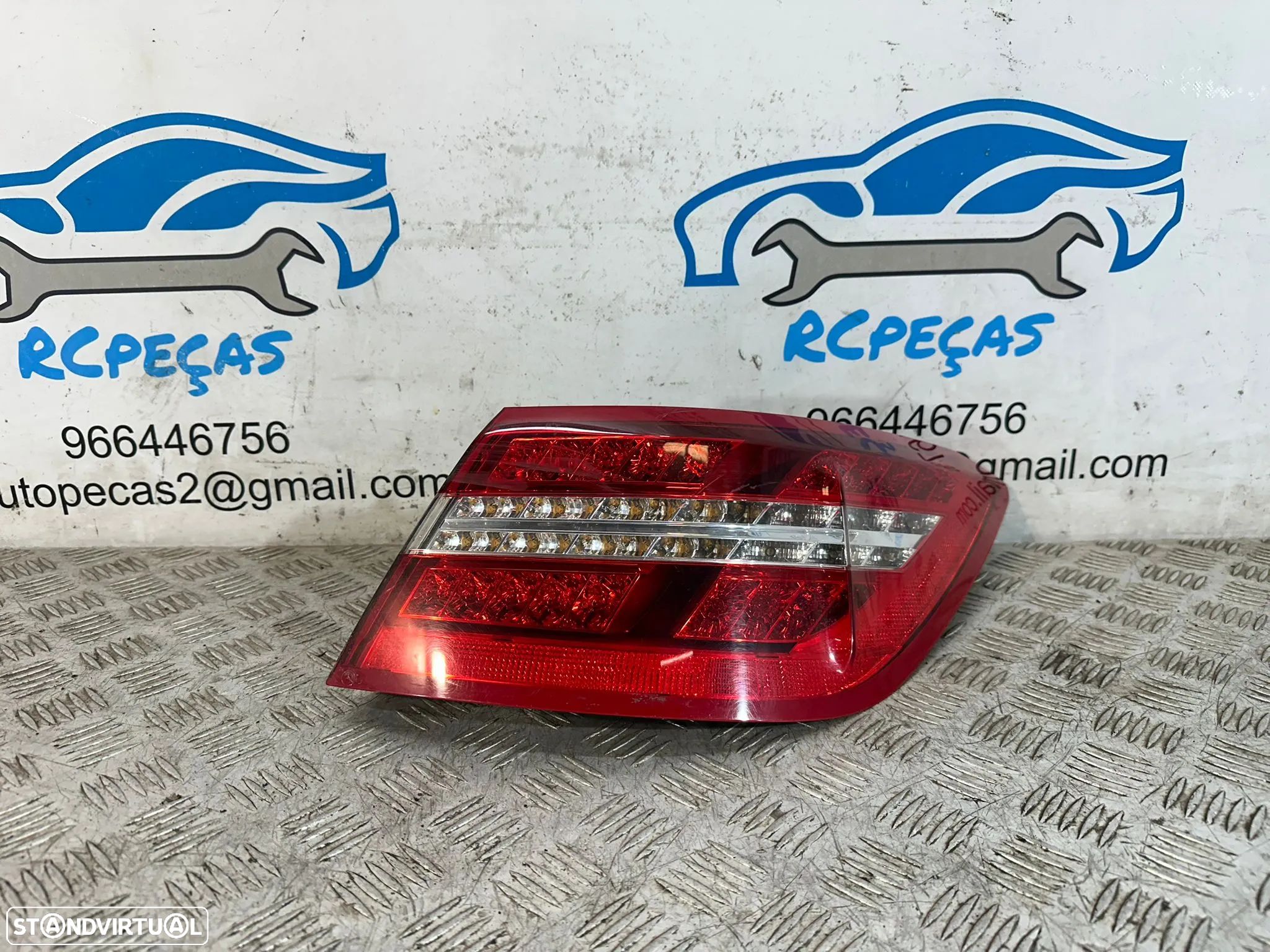 .Farolim Tras Traseiros LED Direito Originais Mercedes-Benz Class E C207 W207 Coupe 2008 a 2017 - 1