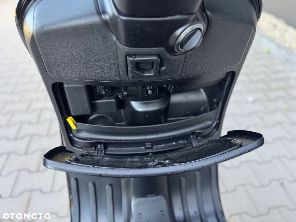 Vespa GTS - 15