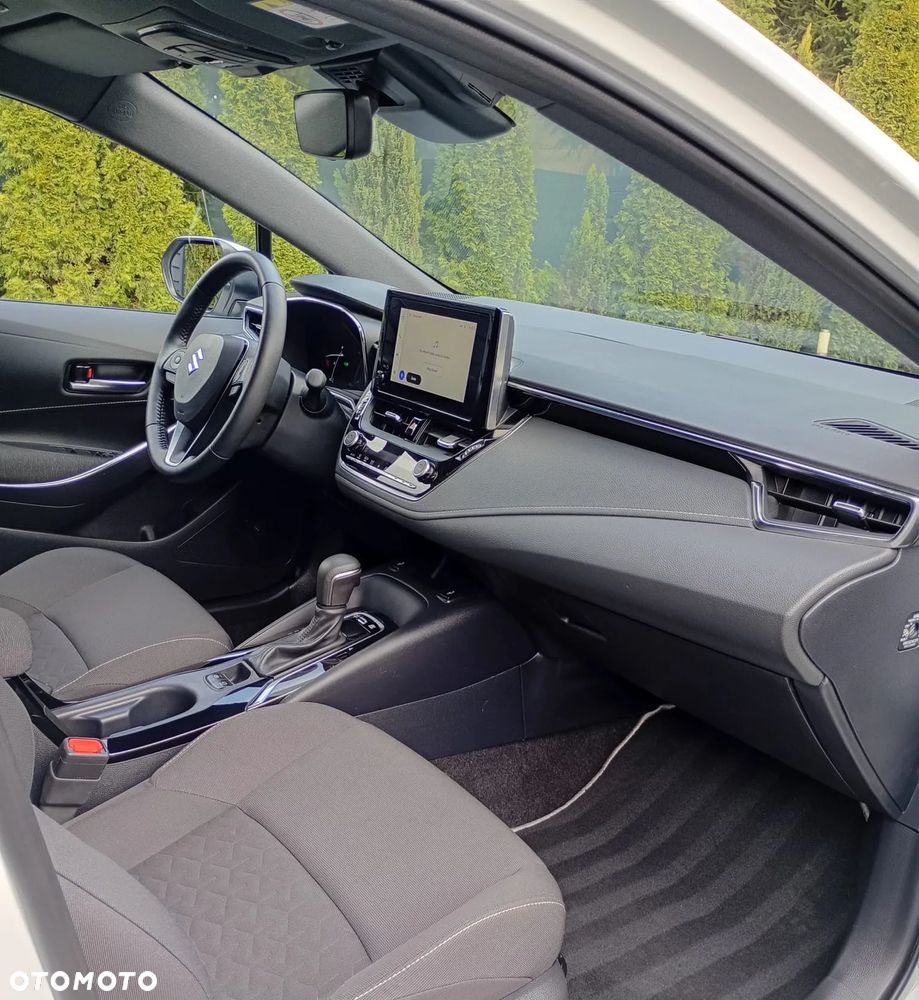 Suzuki Swace 1.8 Hybrid Premium Plus CVT - 10