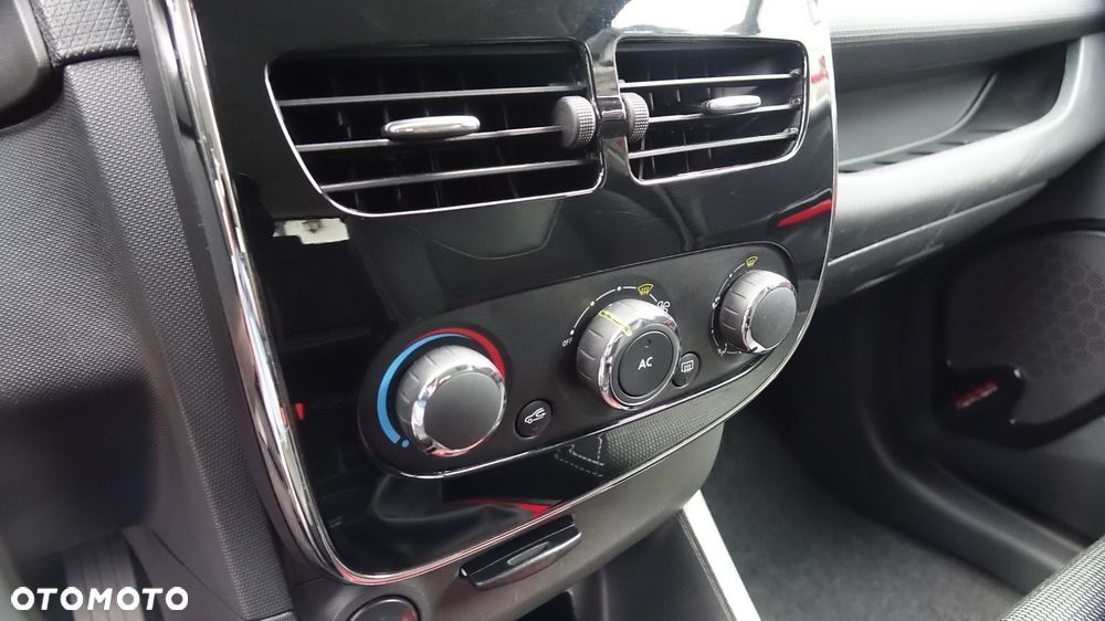 Renault Clio - 37