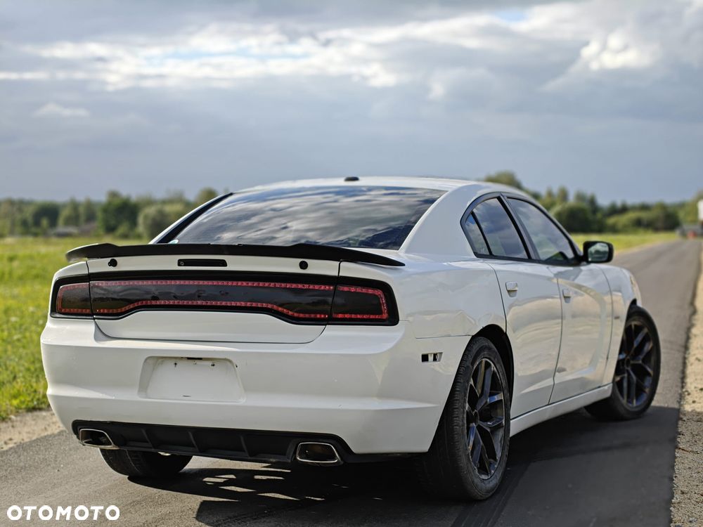 Dodge Charger - 4