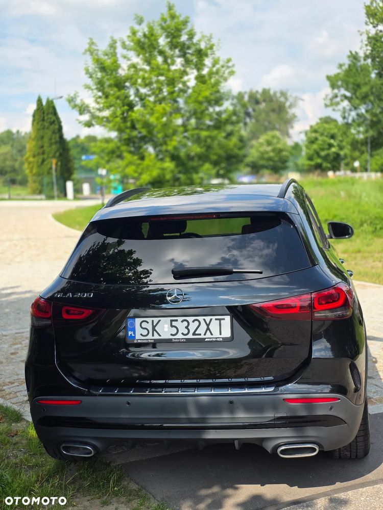 Mercedes-Benz GLA 200 Business Edition - 4