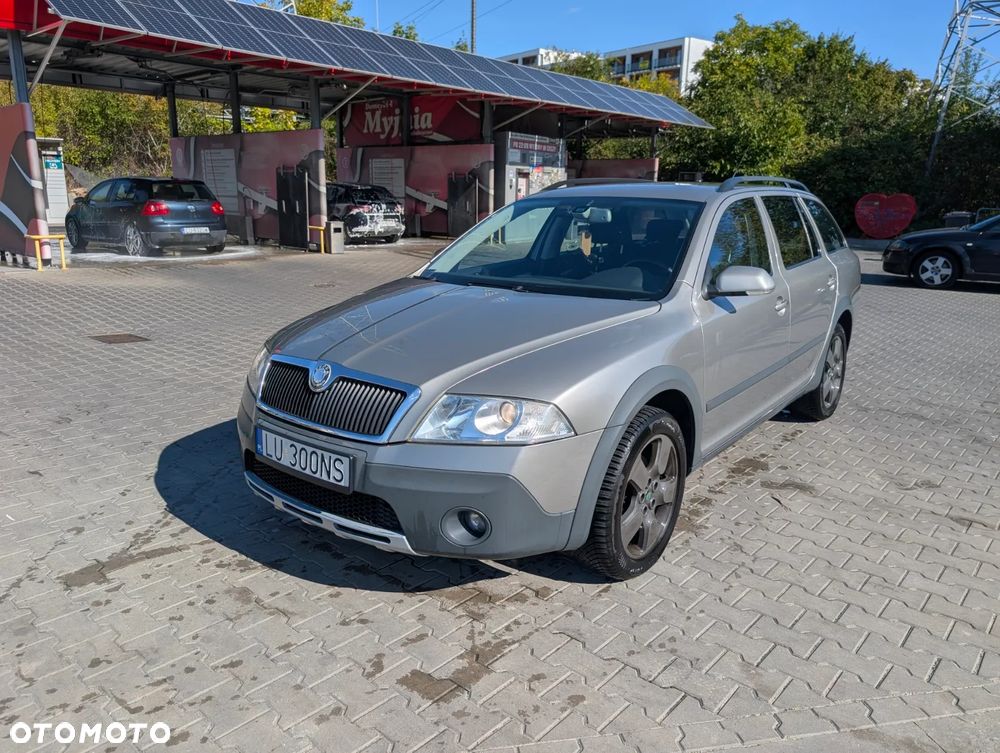 Skoda Octavia Scout 2.0 TDI DPF - 1