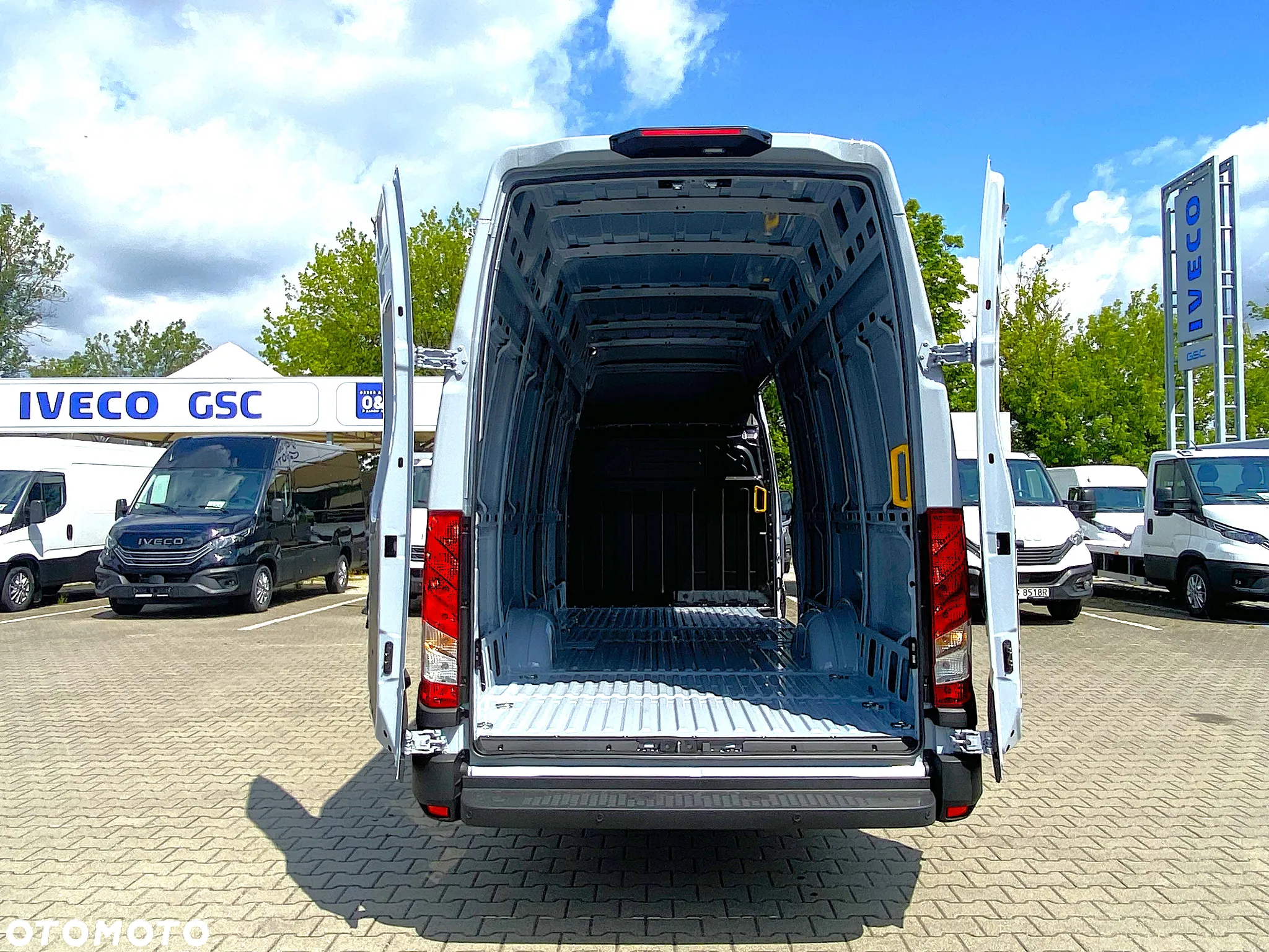 Iveco Daily 35S18HA8 V 3.0 Diesel 180 KM AT 8 L4H3 - 14