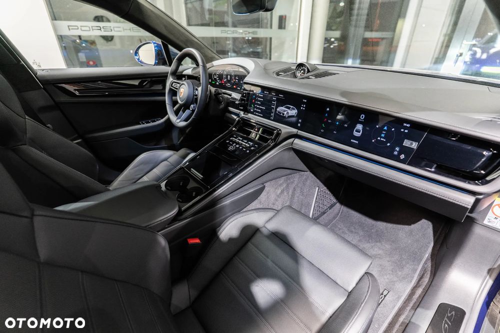 Porsche Panamera - 16