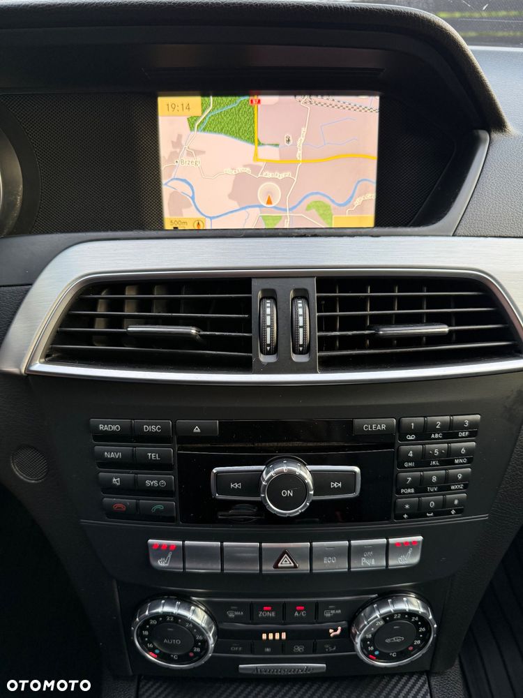 Mercedes-Benz Klasa C 180 CGI BlueEFFICIENCY Avantgarde - 22