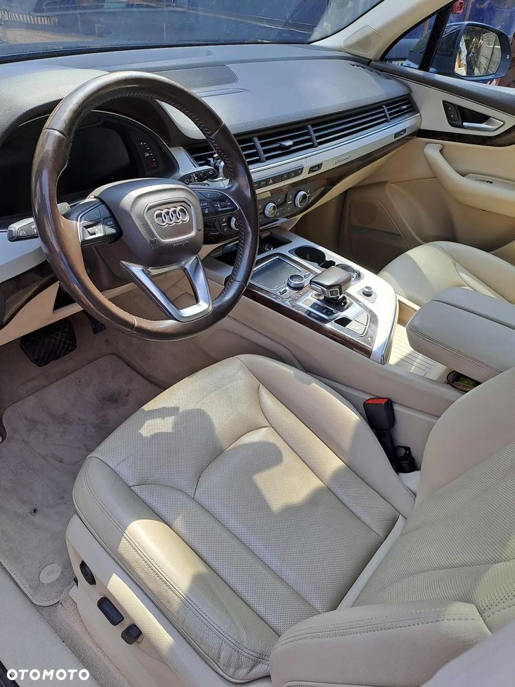 Audi Q7 - 13