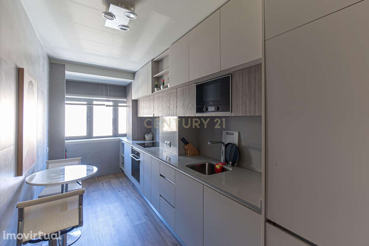 Apartamento T1 de Luxo para Arrendamento – Rua das Algas, a Segundos d - Grande imagem: 3/30