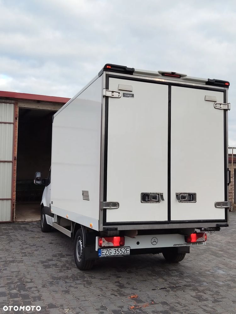 Mercedes-Benz Sprinter - 18