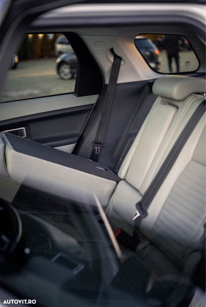 Land Rover Discovery Sport - 9
