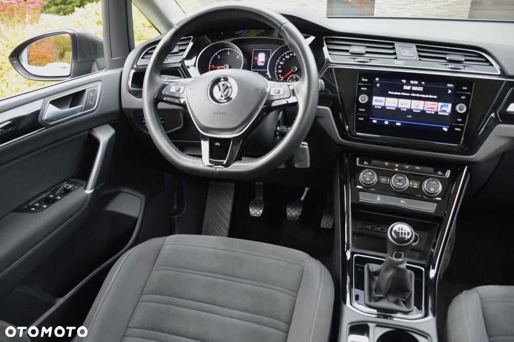 Volkswagen Touran 2.0 TDI BMT Highline - 21