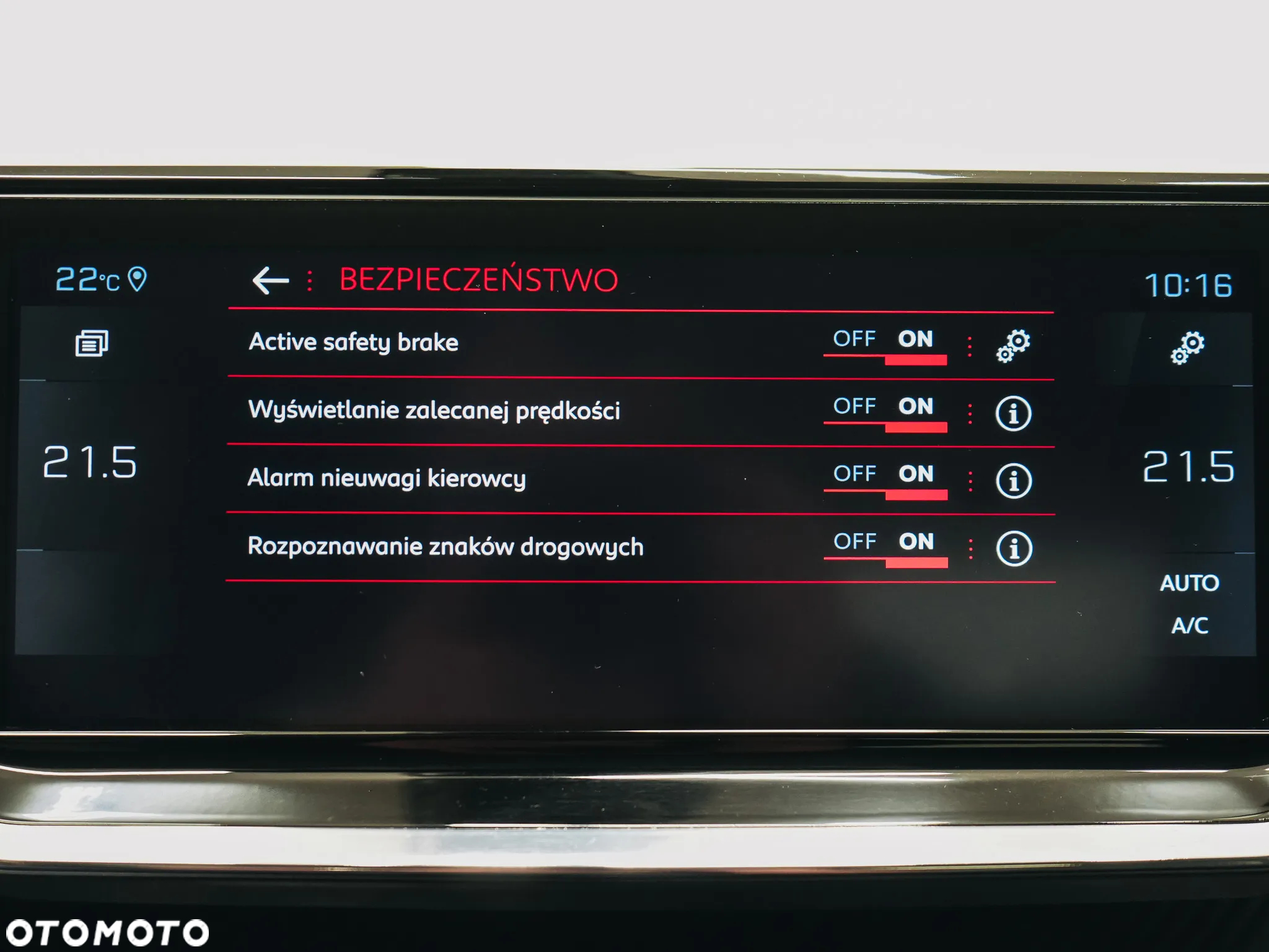 Peugeot 2008 1.5 BlueHDi Allure S&S EAT8 - 36