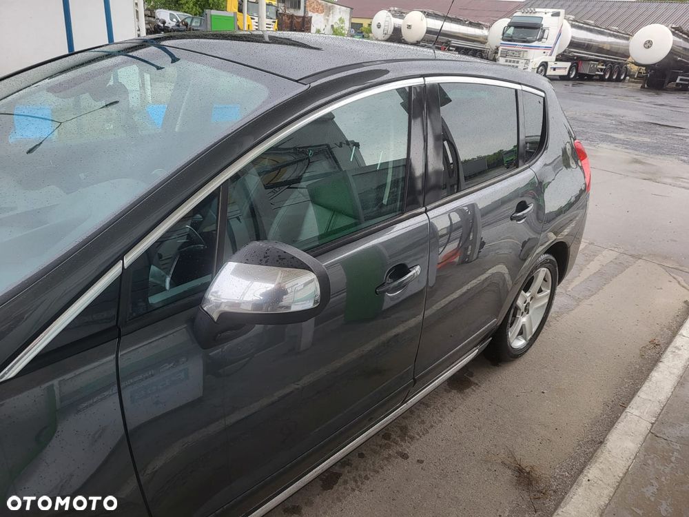 Peugeot 3008 HDi FAP 110 EGS6 Premium - 9