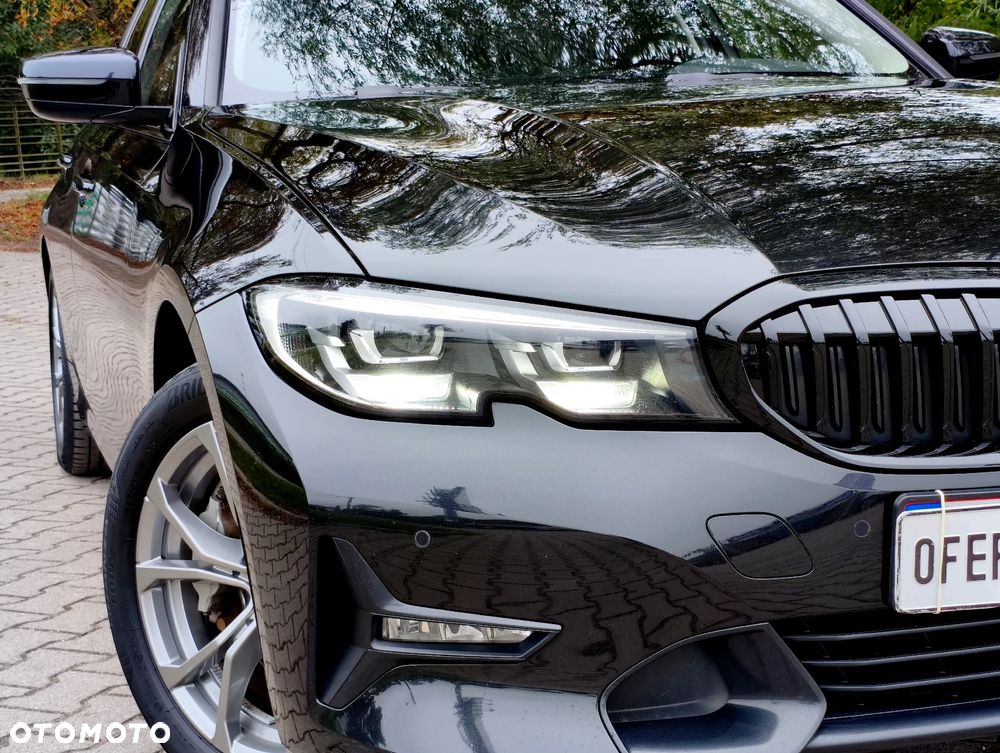 BMW Seria 3 330e Luxury Line sport - 23