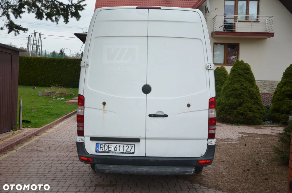Mercedes-Benz Sprinter - 14
