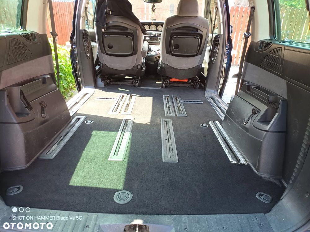 Citroën C8 2.0 HDi Exclusive - 28