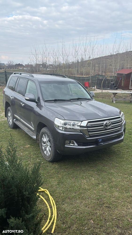 Toyota Land Cruiser 250 - 2