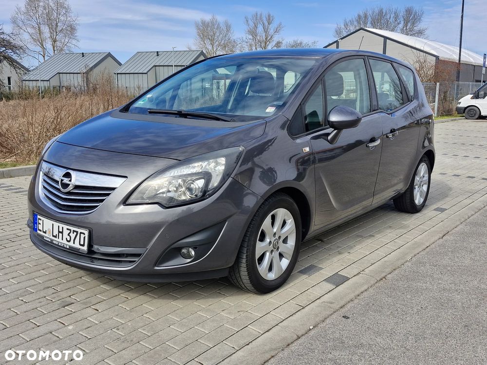 Opel Meriva 1.4 T Cosmo S&S - 31