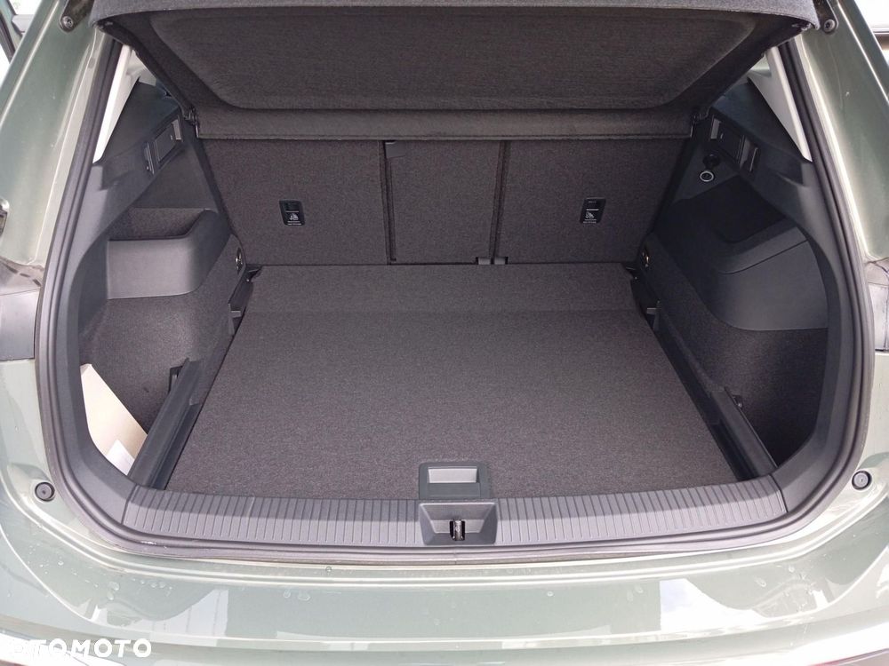 Volkswagen Tiguan - 11
