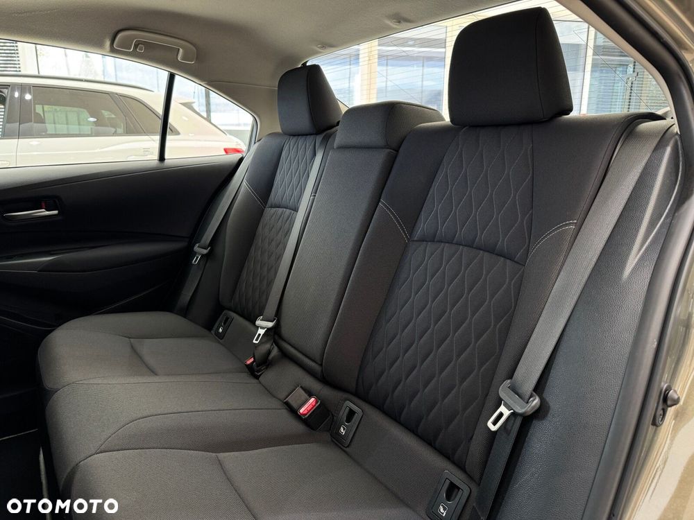 Toyota Corolla 1.8 Hybrid Comfort - 13