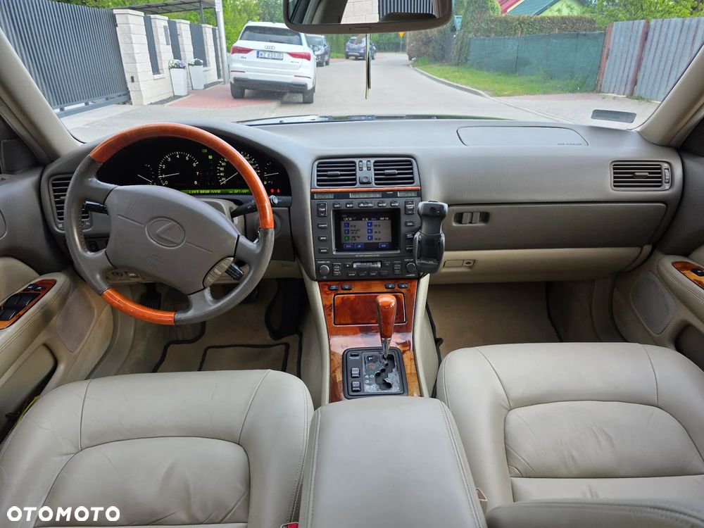 Lexus LS Standard - 7