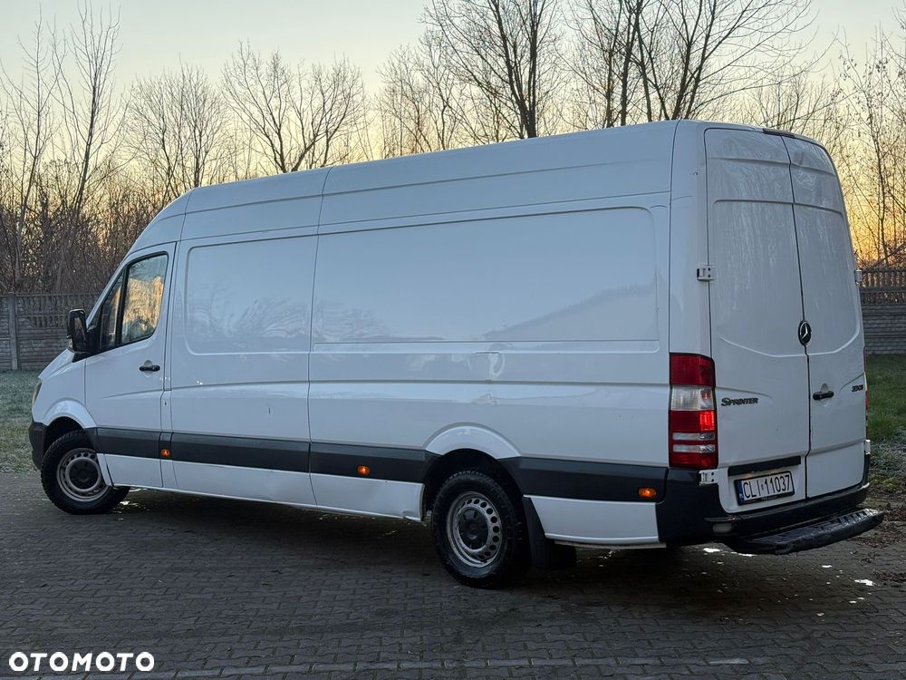 Mercedes-Benz Sprinter - 5