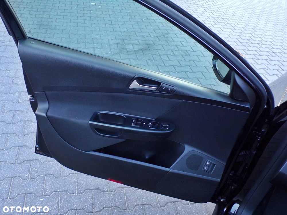 Volkswagen Passat 1.8 TSI Highline - 17