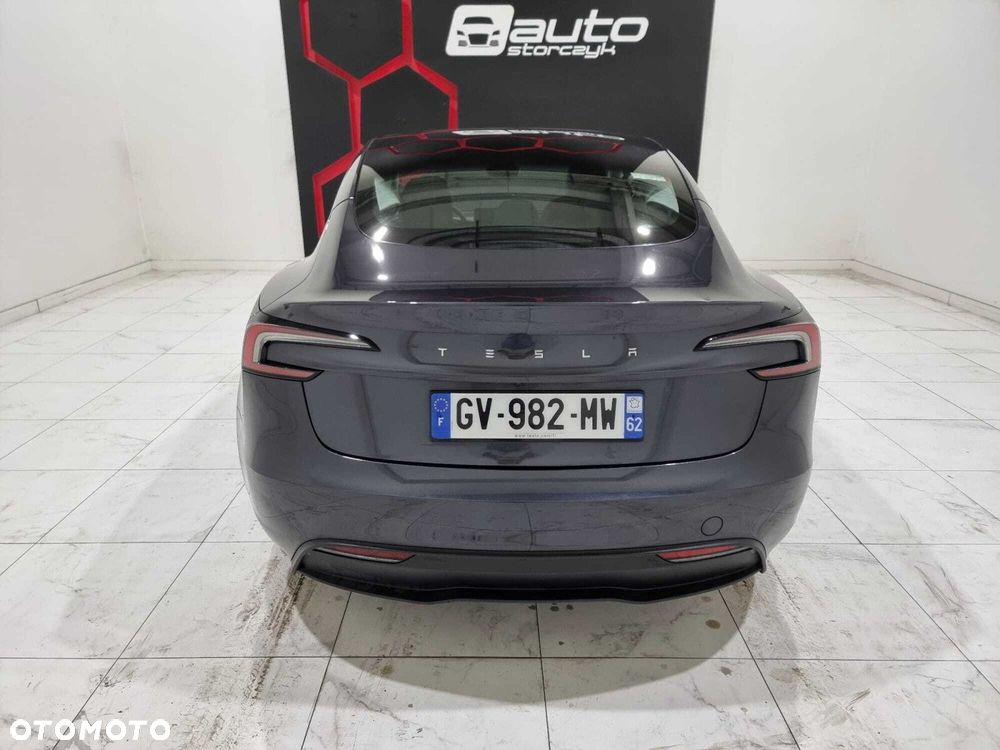 Tesla Model 3 - 14