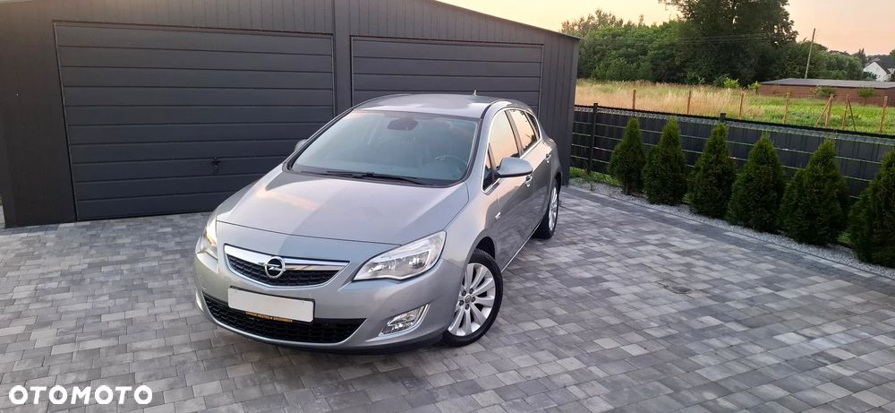 Opel Astra 1.4 Turbo Sport - 1