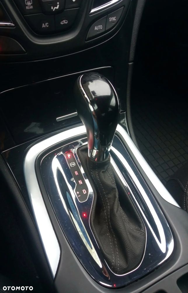 Opel Insignia 1.6 T Cosmo - 17