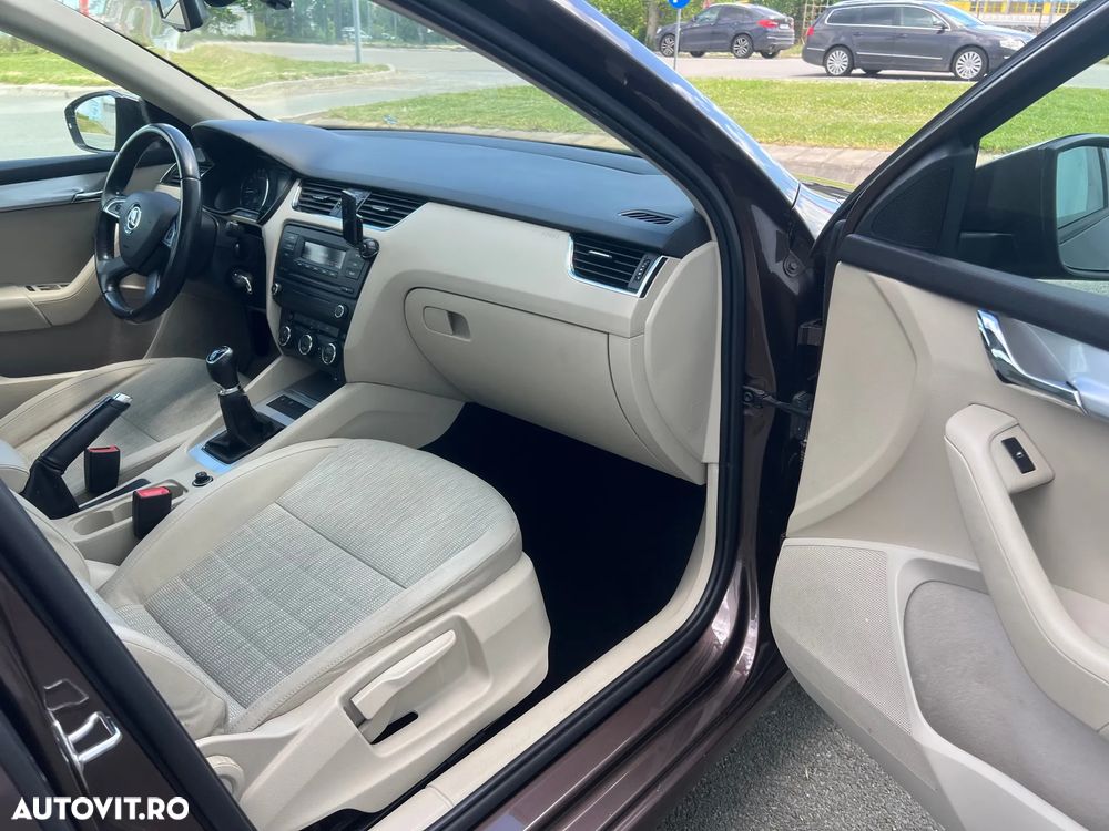 Skoda Octavia 1.6 TDI AMBITION - 25