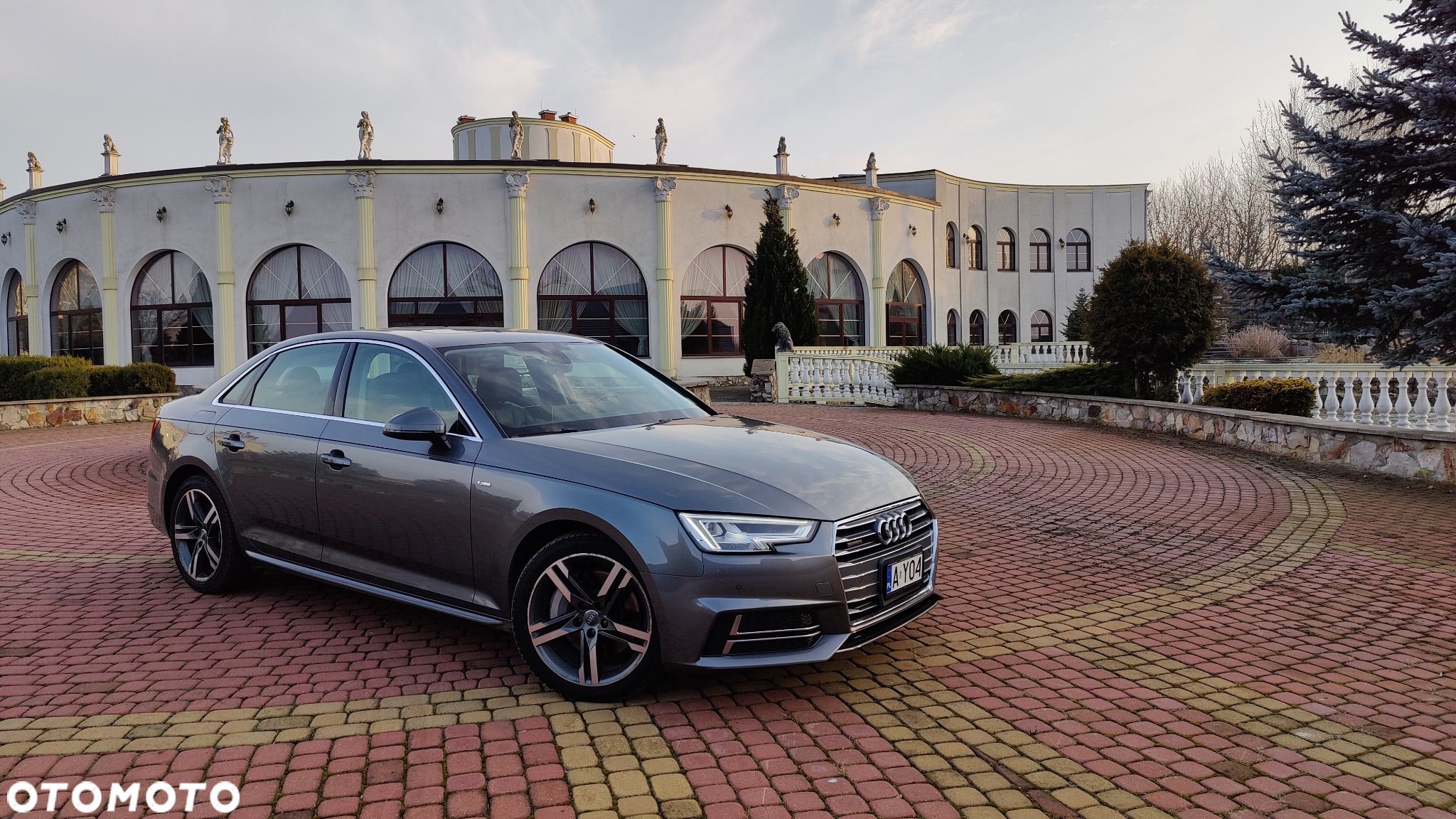 Audi A4 - 1