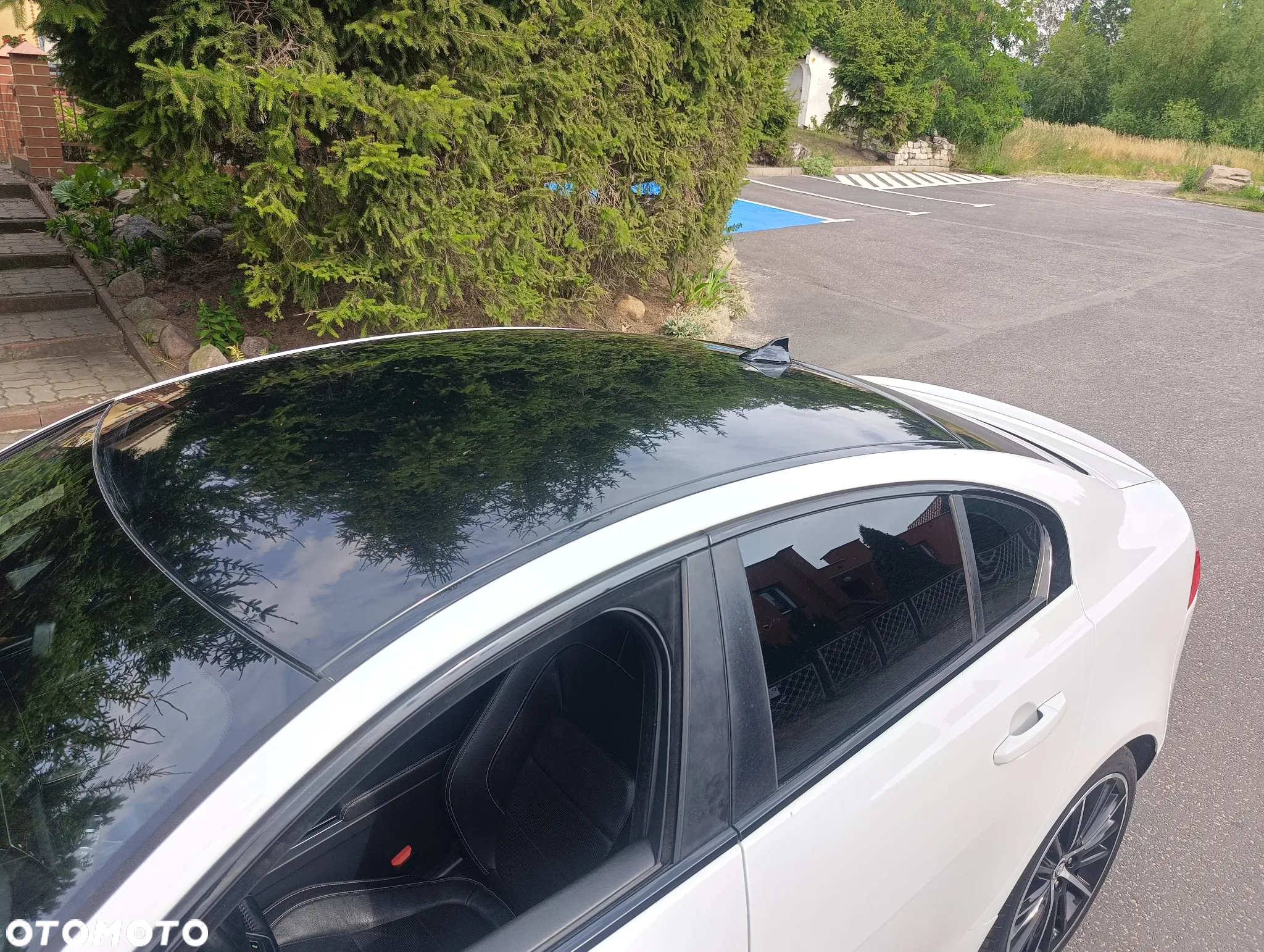 Jaguar XE 2.0 D AWD R-Sport - 5