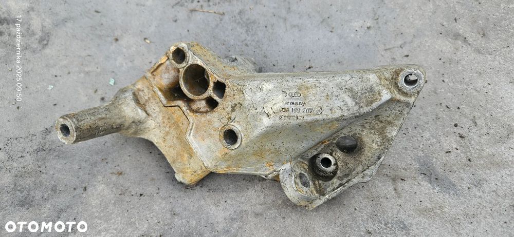 Łapa podpora silnika VW Golf IV 4 Audi A3 8L Bora 1,6 b 038199207J - 1