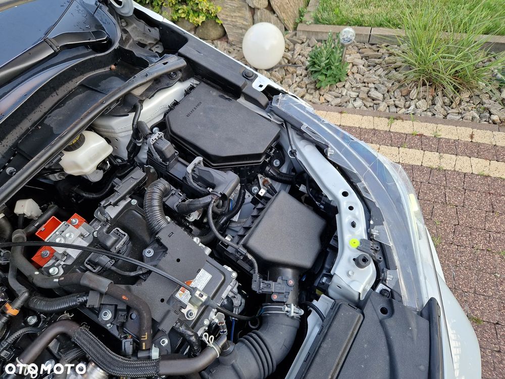 Toyota Corolla 2.0 Hybrid GR Sport Dynamic - 29