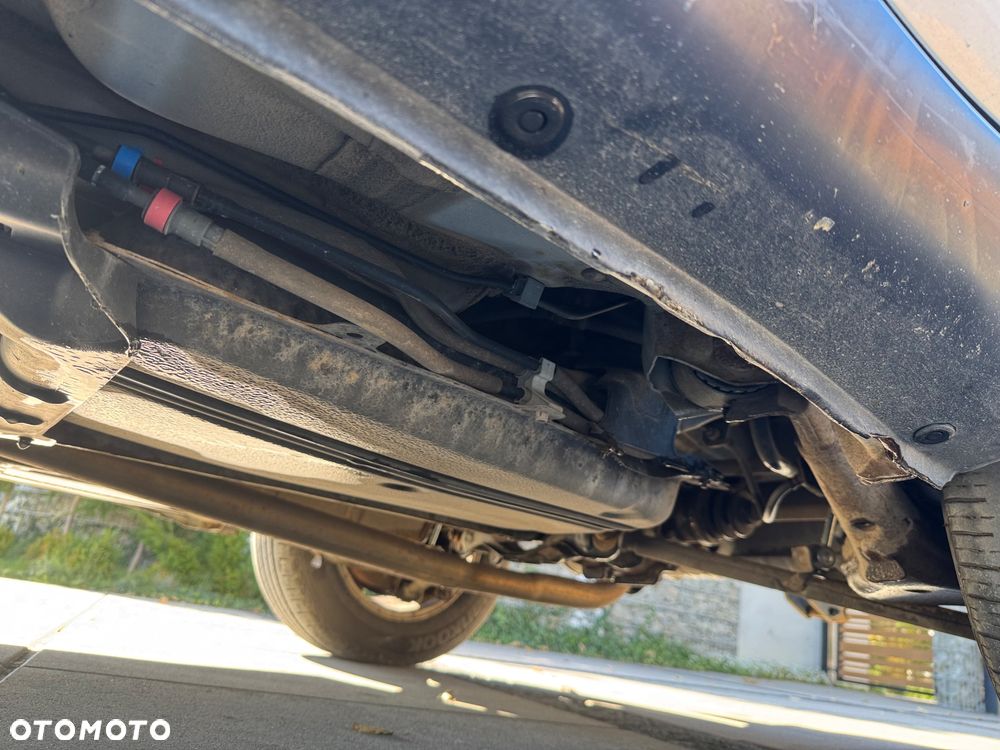 Toyota RAV4 D-4D 4x4 Sol - 16