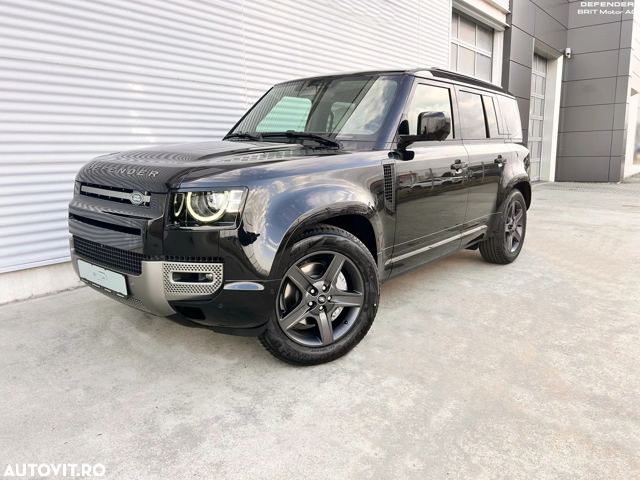 Land Rover Defender 110 3.0D 300 MHEV X-Dynamic SE - 2